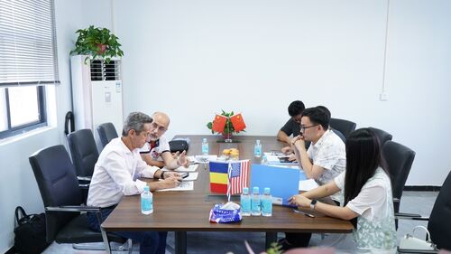Polish customers visited our factory and ordered a industrial fruit juicer production line.